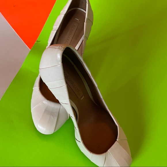 BCBG Max Azria bumps - Picture 3 of 7